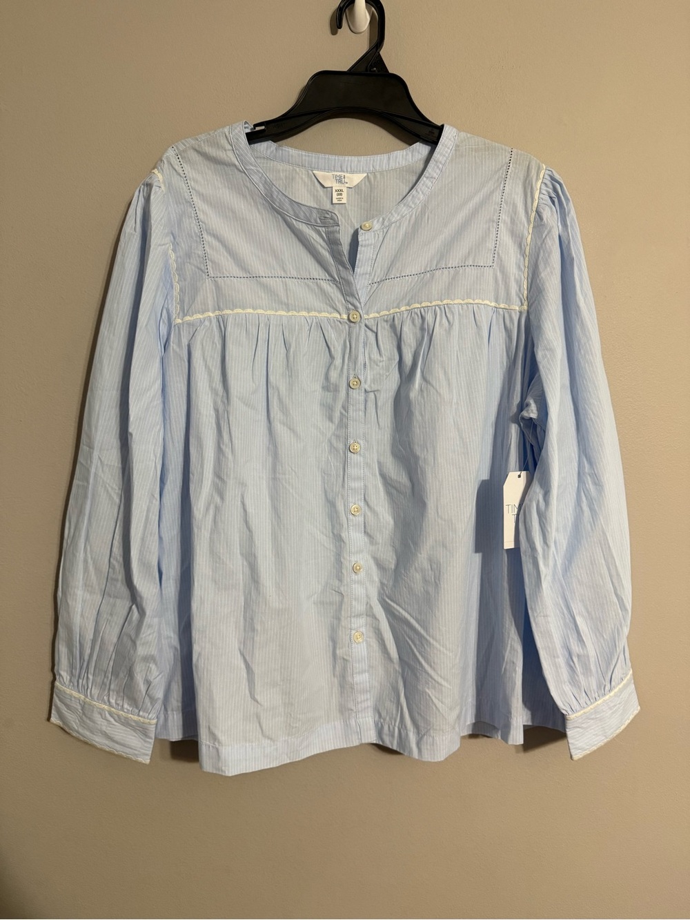 Time and Tru Women’s Light Blue Striped Embroidered Button-Up Blouse XXXL (22)